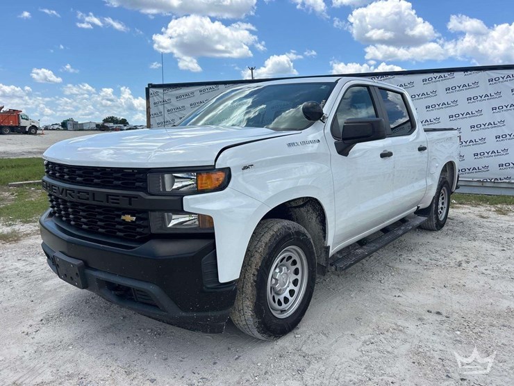 2022-chevrolet-silverado-1500-image-2