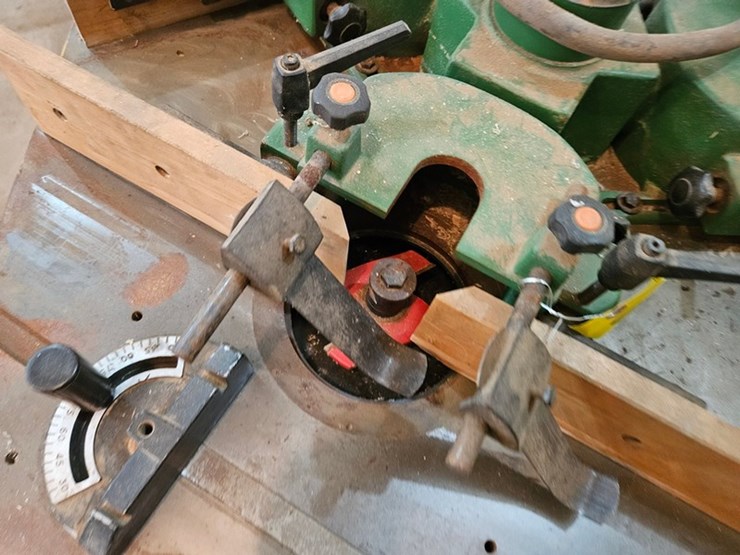 #8714-•-router-and-jointer-table-image-6