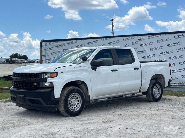 2022-chevrolet-silverado-1500-image-1