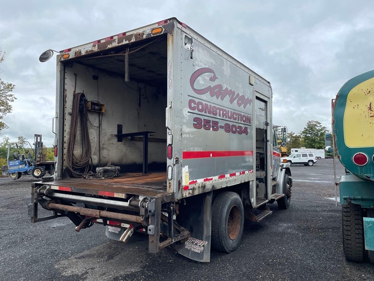 freightliner-fl70-image-3