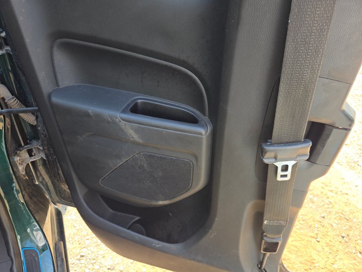 2015-chevrolet-colorado-image-34