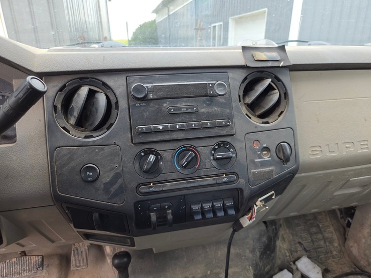 2009-ford-f250-image-50
