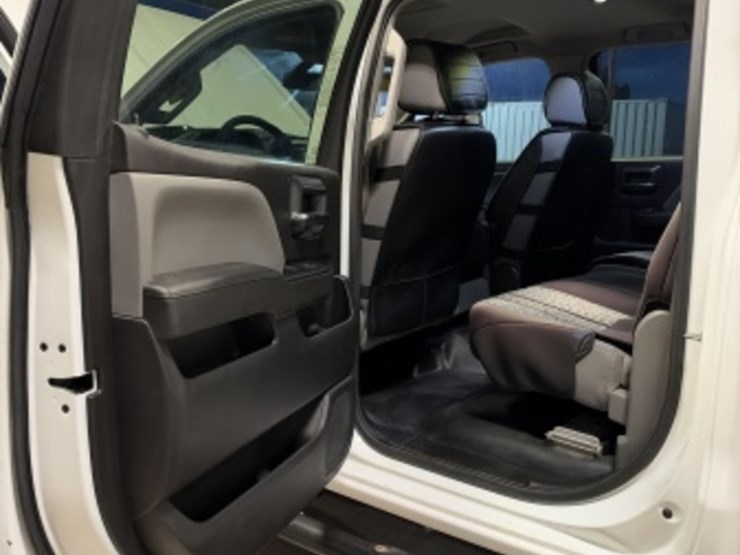 2016-chevrolet-silverado-3500hd-image-28