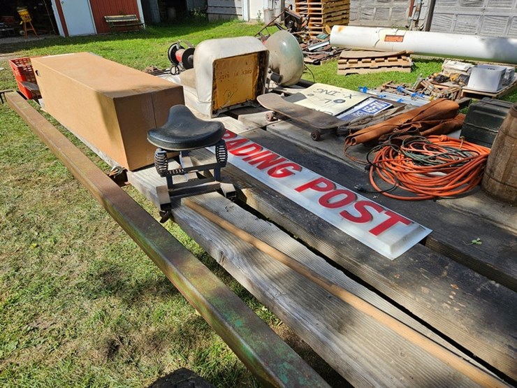 #8000-•-live-on-the-ground-only-items-image-19