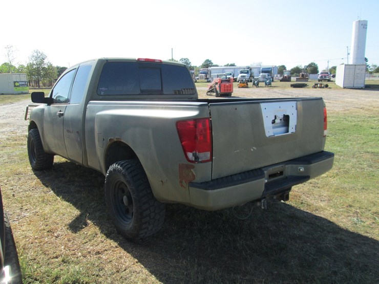 2004-nissan-titan-image-4