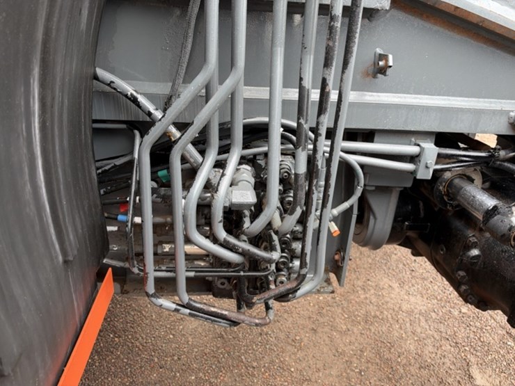 2012-jlg-g9-43a-image-31