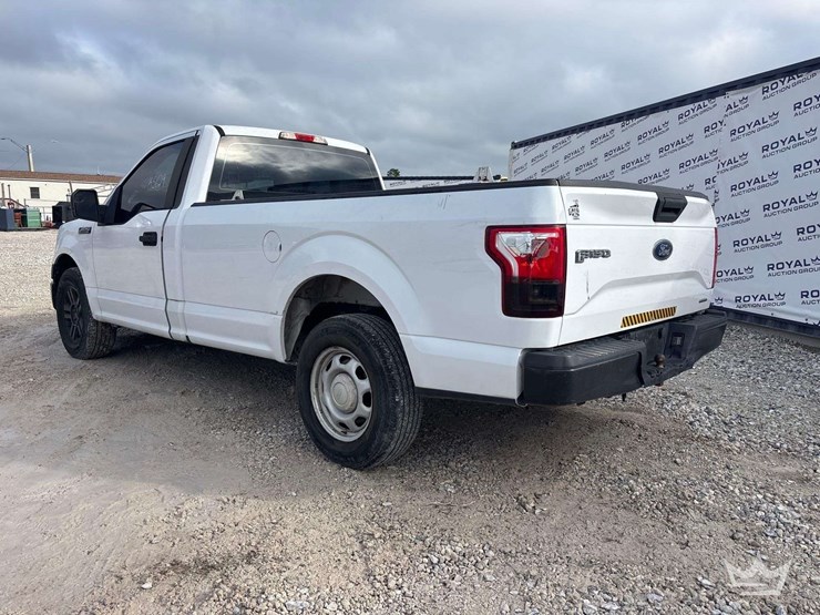 2016-ford-f150-image-2