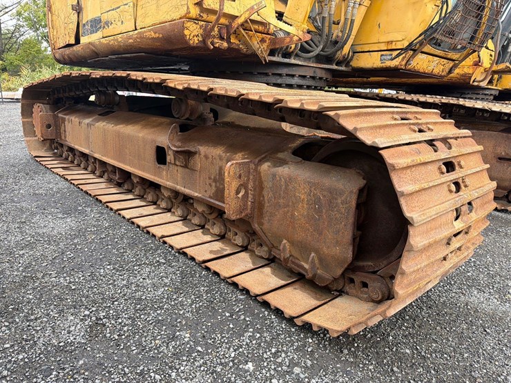 deere-200d-lc-image-13