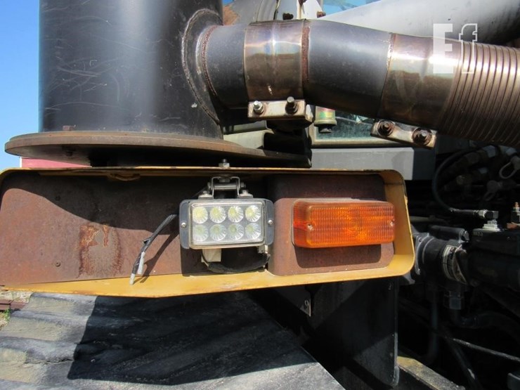 1996-caterpillar-ch75c-image-8