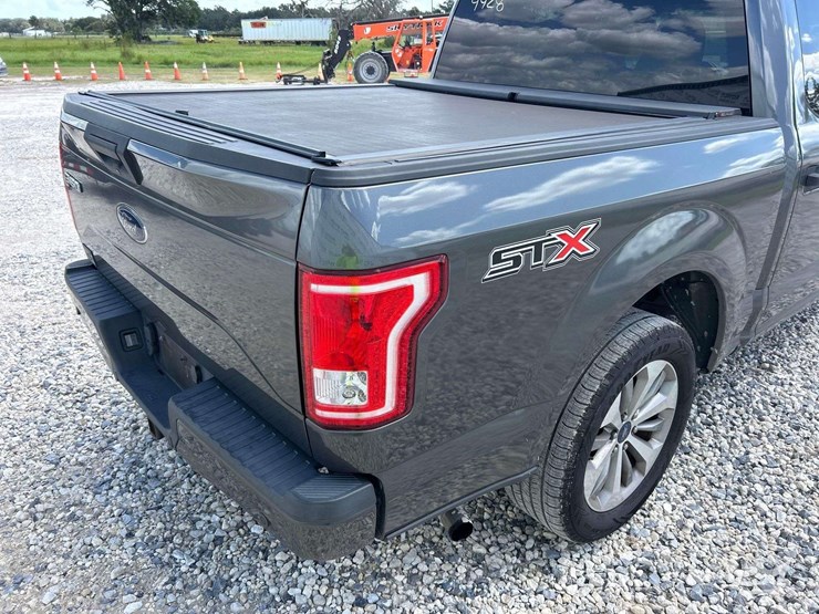 2017-ford-f150-image-8