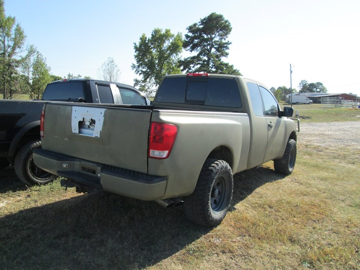 2004-nissan-titan-image-3