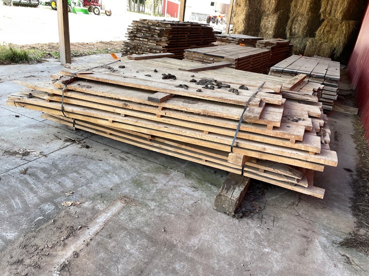 #1656-•-bundle-of-oak-boards-image-1
