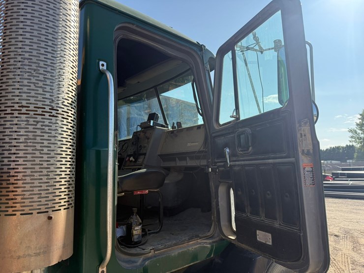 1994-mack-ch613-image-59