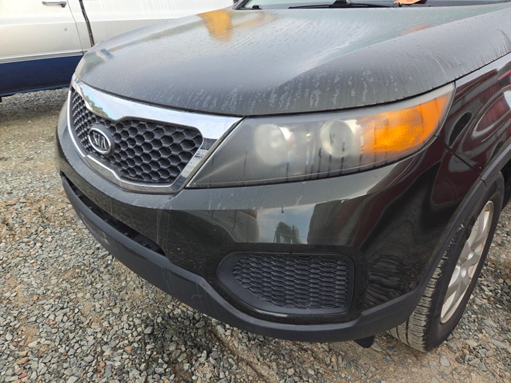 2011-kia-sorento-image-10