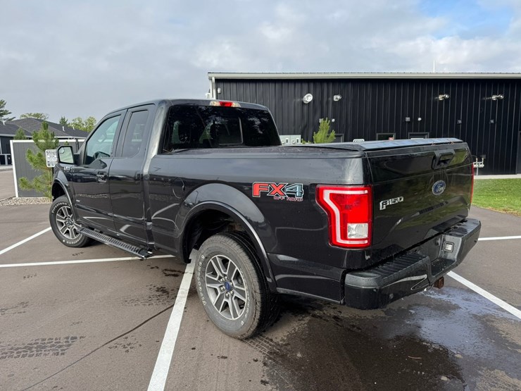 2015-ford-f150-xlt-image-3