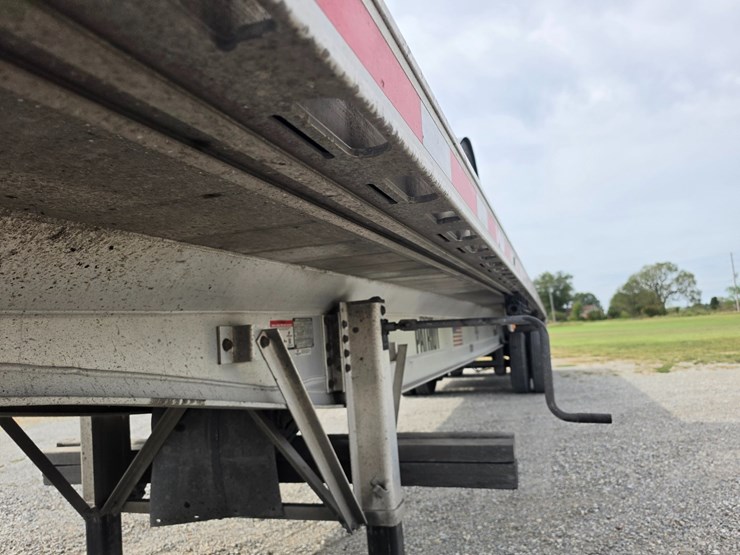 2022-fontaine-flat-bed-trailer-image-32