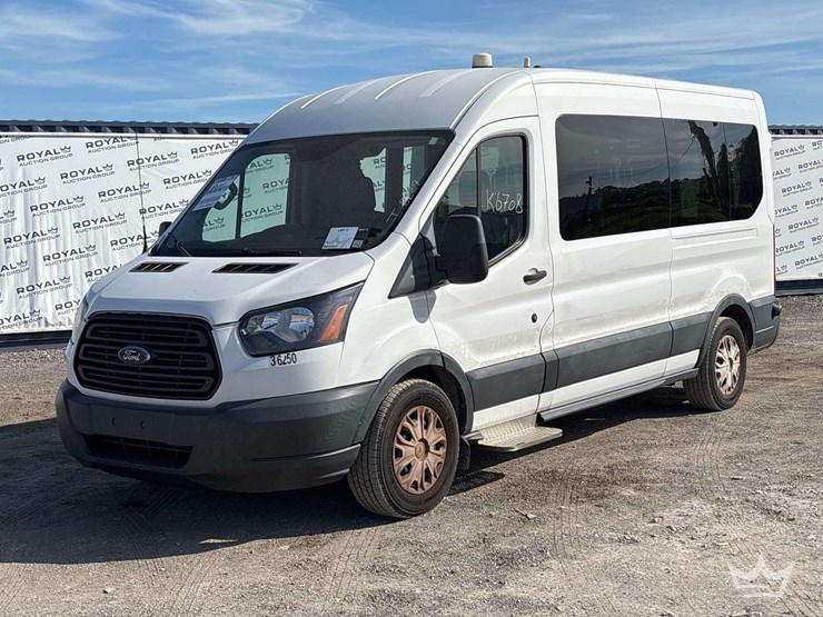 2018-ford-transit-image-1