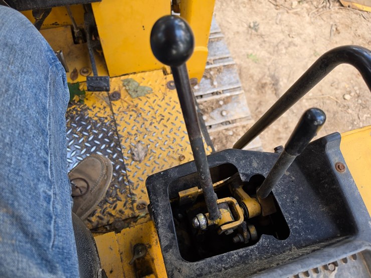 deere-555g-image-29