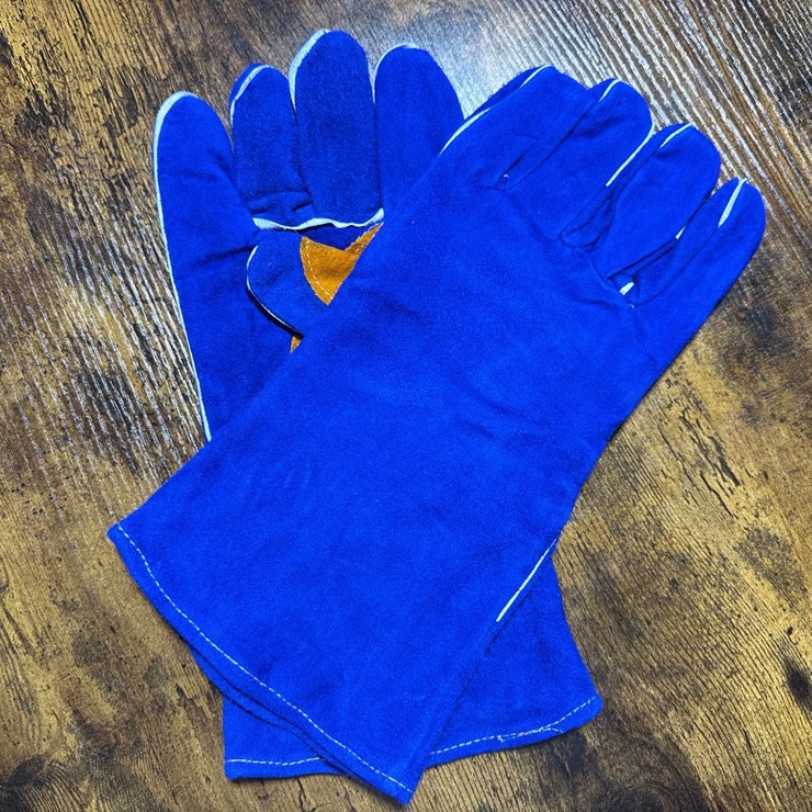 #1465 • Welding gloves