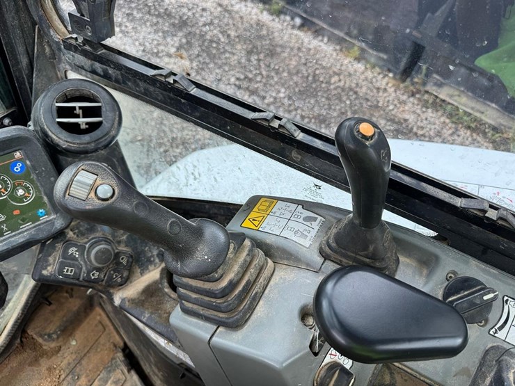 2023-bobcat-e35i-image-25