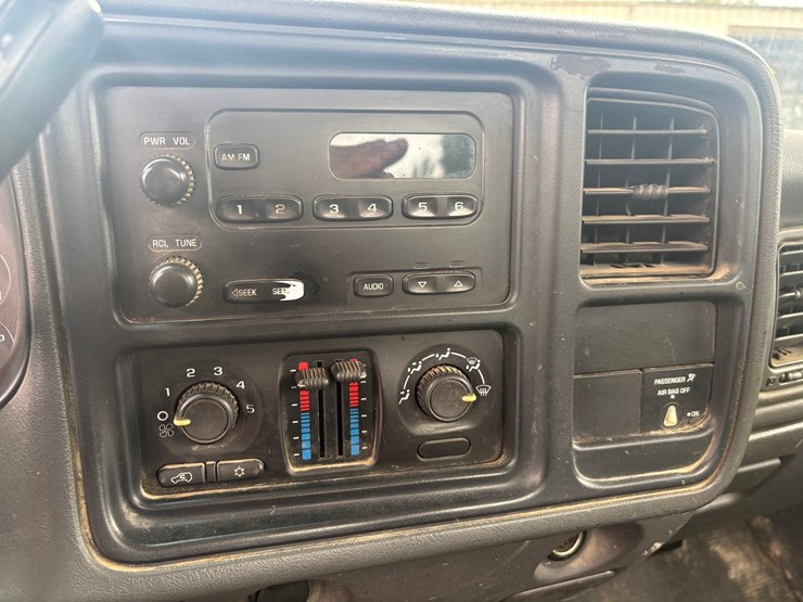 2006-gmc-2500-image-37