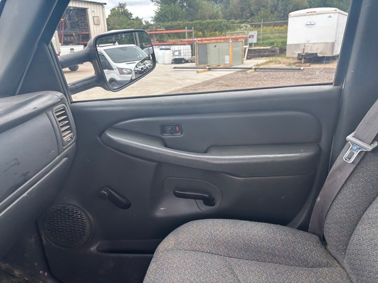2006-gmc-2500-image-44