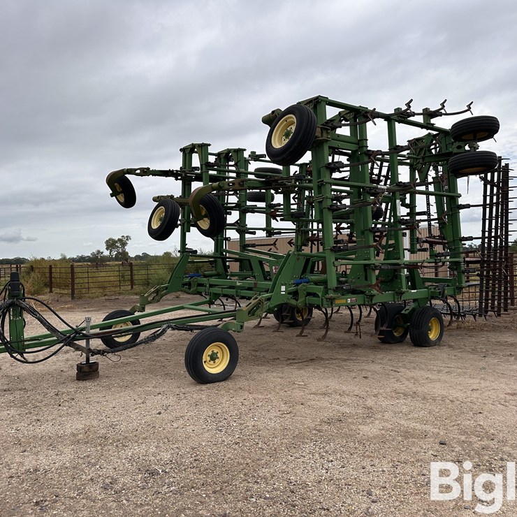 JOHN DEERE 2200