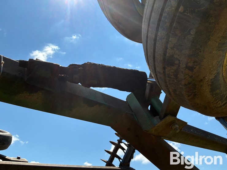 john-deere-630-image-9