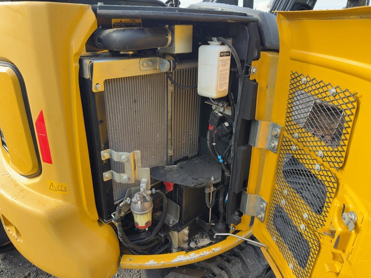 2021-deere-35g-image-26