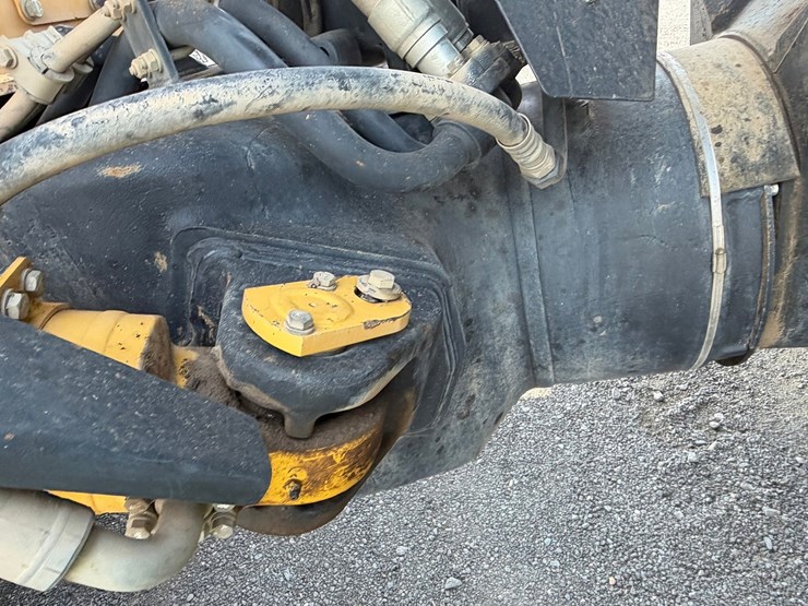 2016-komatsu-hm400-5-image-39