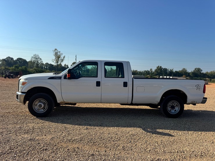 2014-ford-f250-xl-image-2