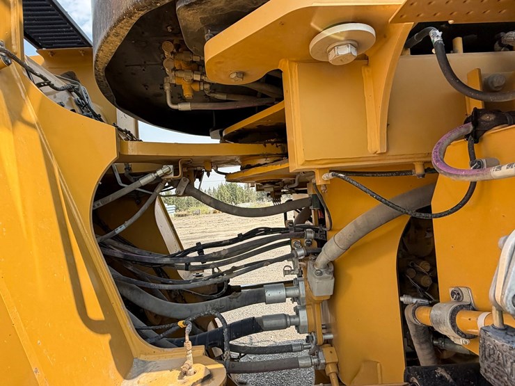 2018-caterpillar-980m-image-79