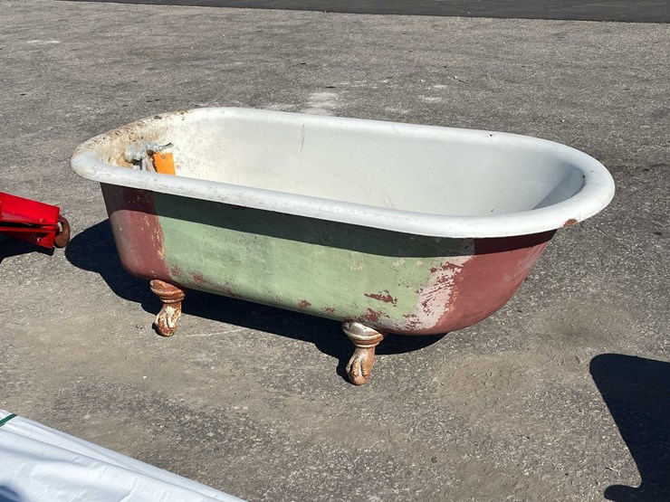 #4051-•-cast-iron-clawfoot-tub-(08)-image-5