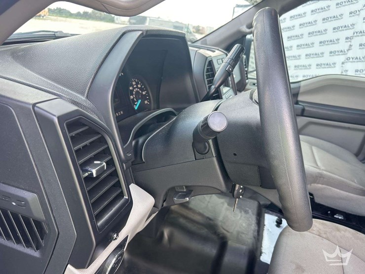 2020-ford-f150-image-15