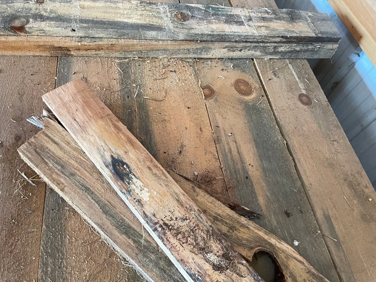 #1665-•-bundle-of-pine-boards-image-6