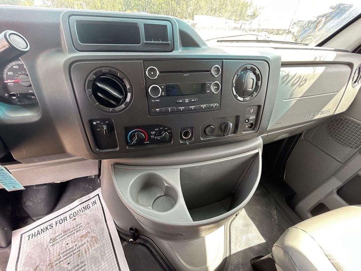 2019-ford-e350-image-21