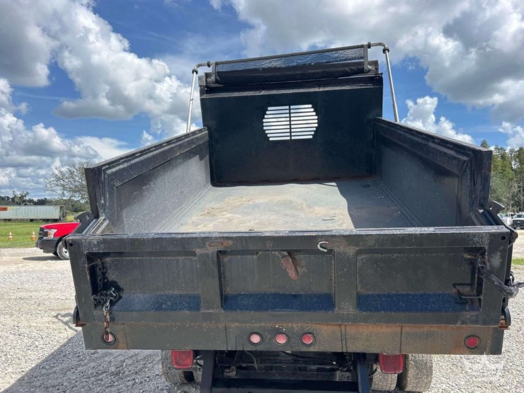 2019-international-cv515-s/a-landscape-dump-truck-image-29