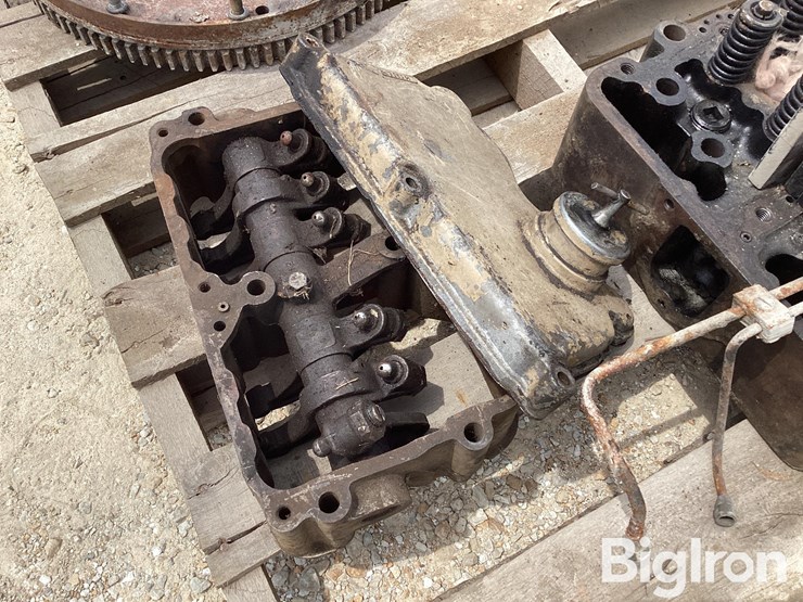cummins-big-cam-heads,-15.5"-fly-wheel,-cab-jack,-rocker-box-w/-cover-image-10