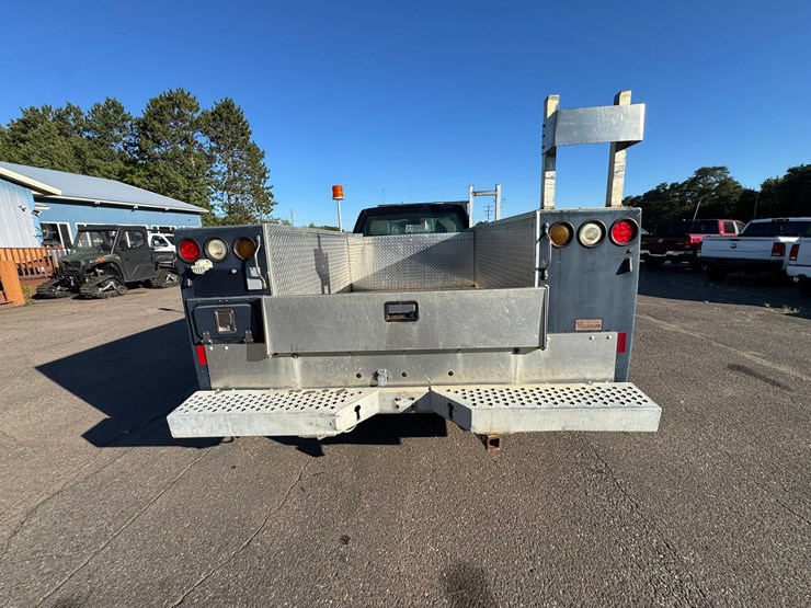 2008-chevrolet-3500hd-image-4