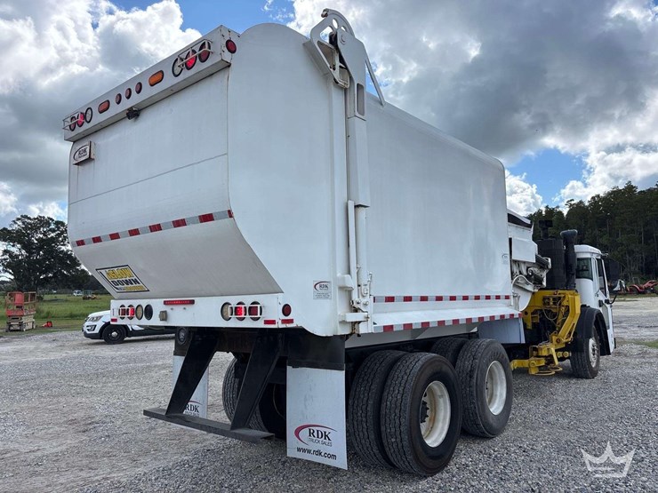 2017-mack-lr-scorpion-31yd.-side-loader-garbage-truck-image-3