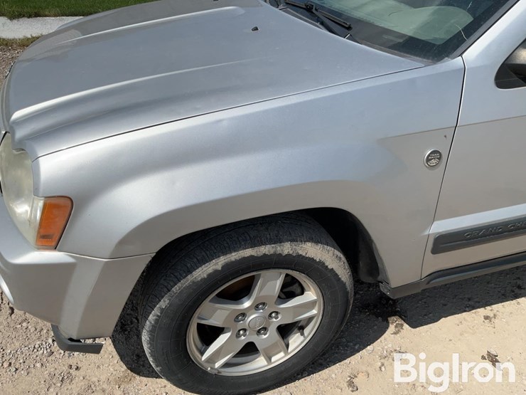 2005-jeep-grand-cherokee-laredo-image-12