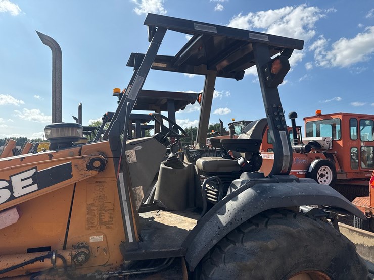 #2483-•-2009-case-570mxt-series-3-skip-loader-image-19