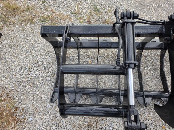 #25298-•-skid-steer-grapple-attachment-image-9