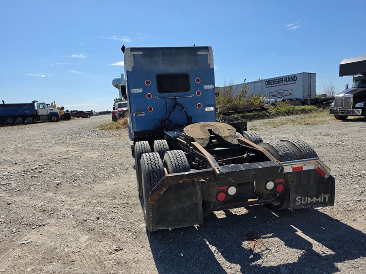 1997-peterbilt-379-image-14