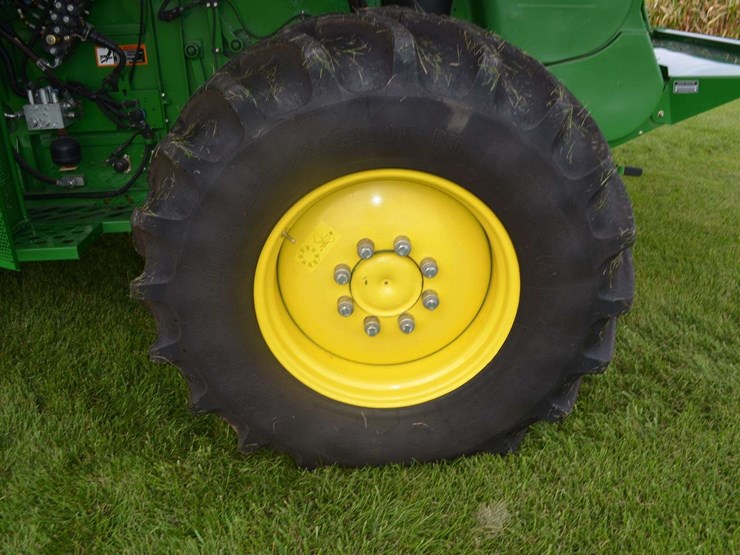 2012-john-deere-s550-image-36