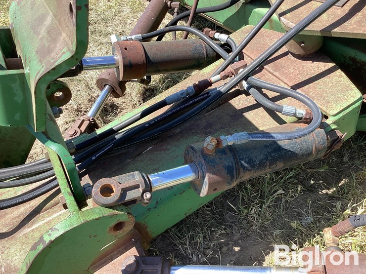 john-deere-12-image-14