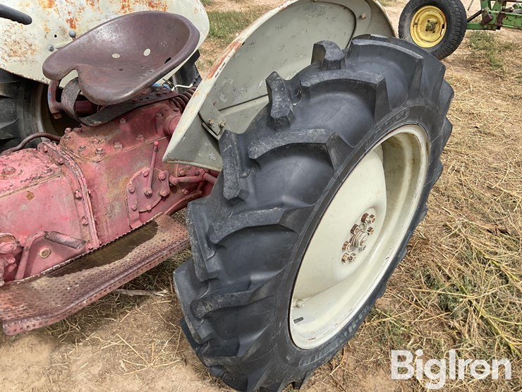 ford-8n-image-15