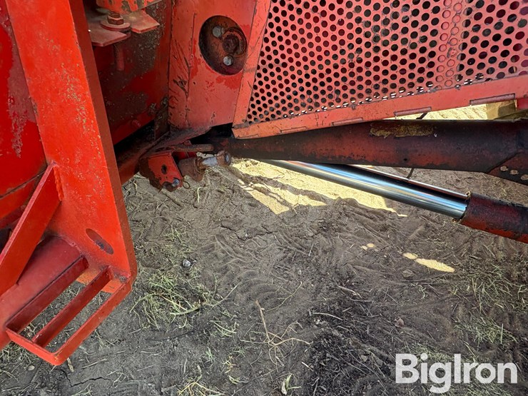 1979-massey-ferguson-750-image-11
