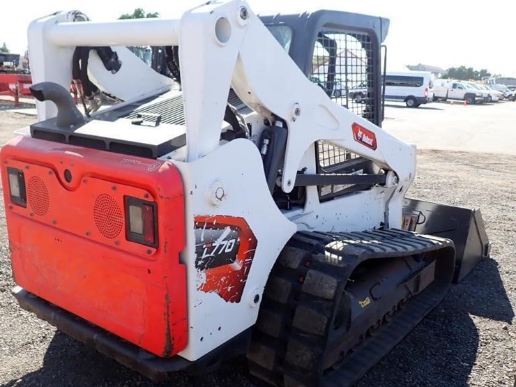 2023-bobcat-t770-image-3
