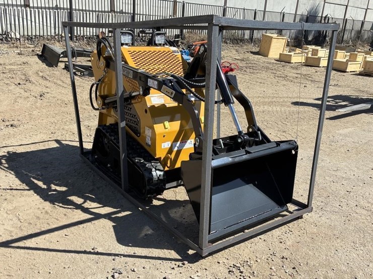 2026-agt-mx-crt23-skid-steer-image-2